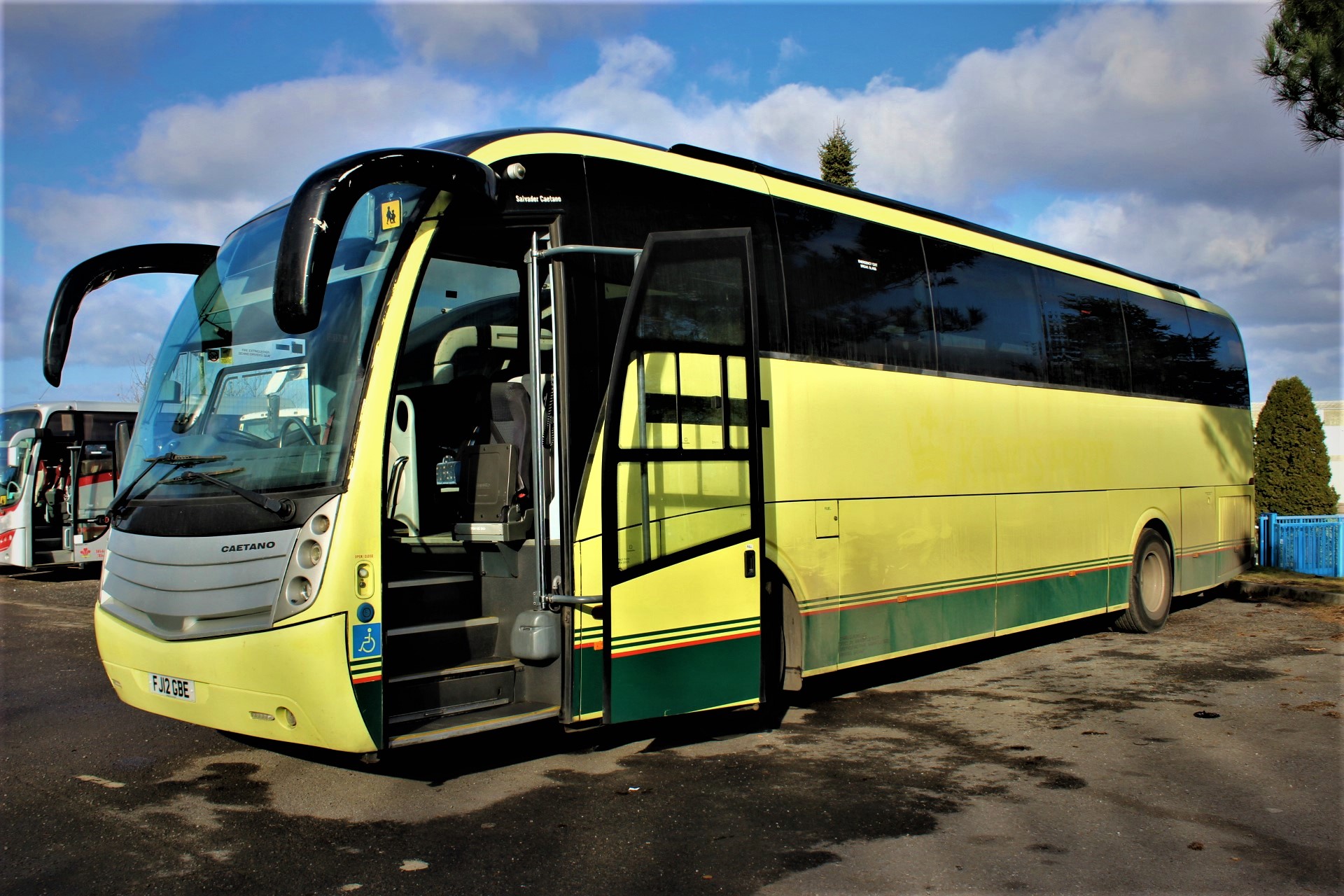 2012 VOLVO B9R CAETANO LEVANTE 49 SEAT EURO 5
