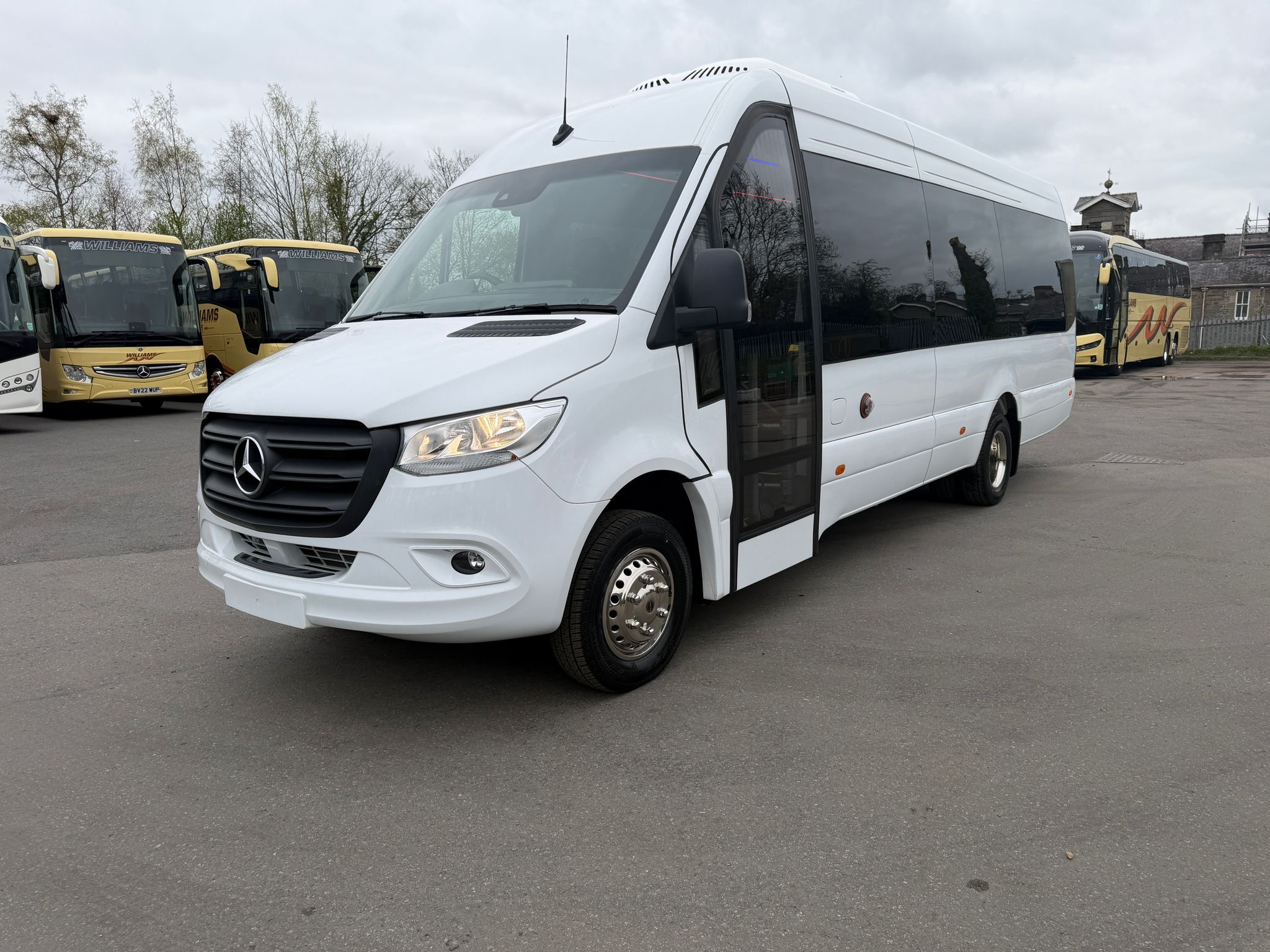 2026 Mercedes 517CDI Cento Touring 16 Seats