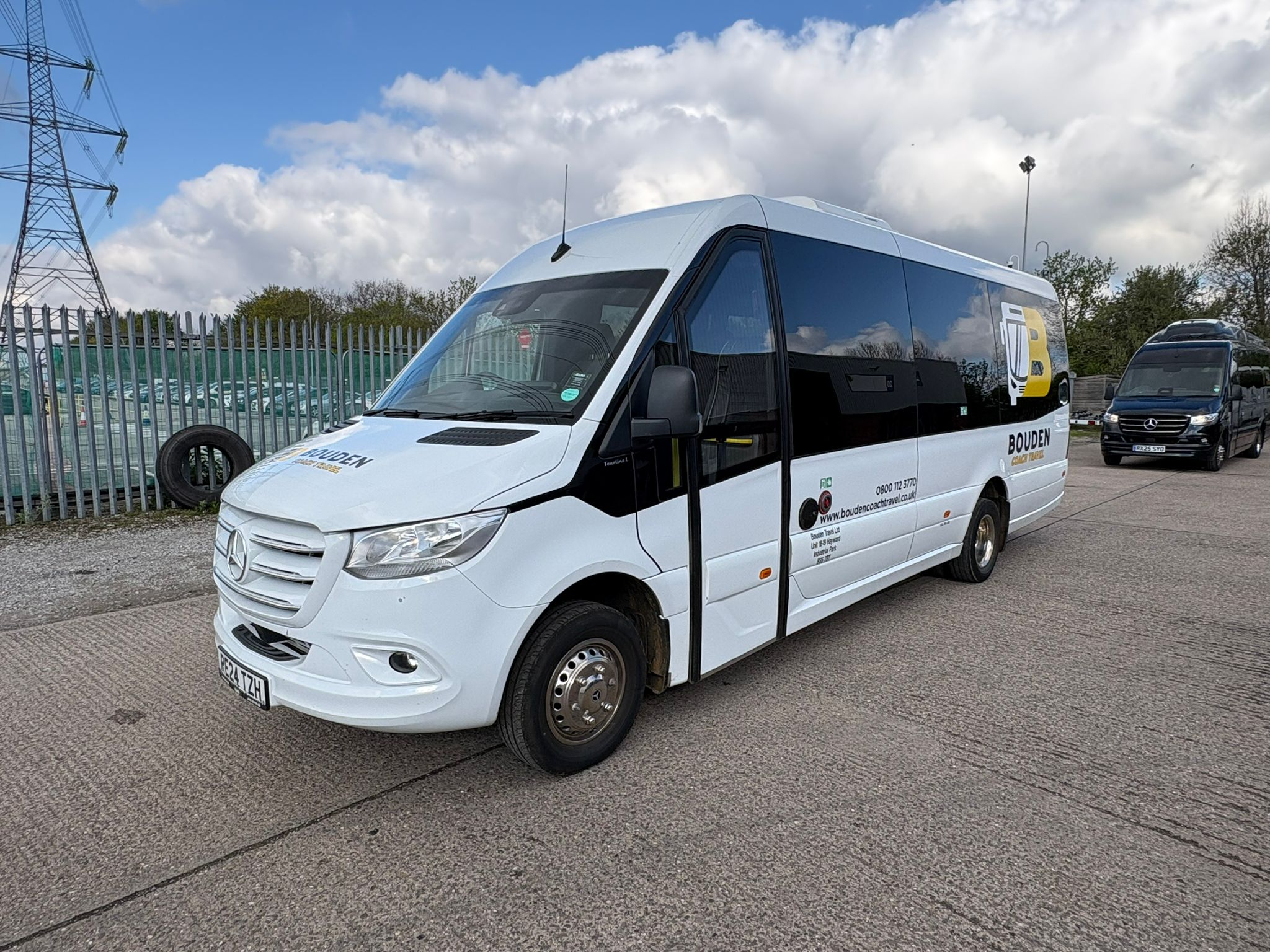 2024 Mercedes 519CDI EVM Tourline L 19 Seats