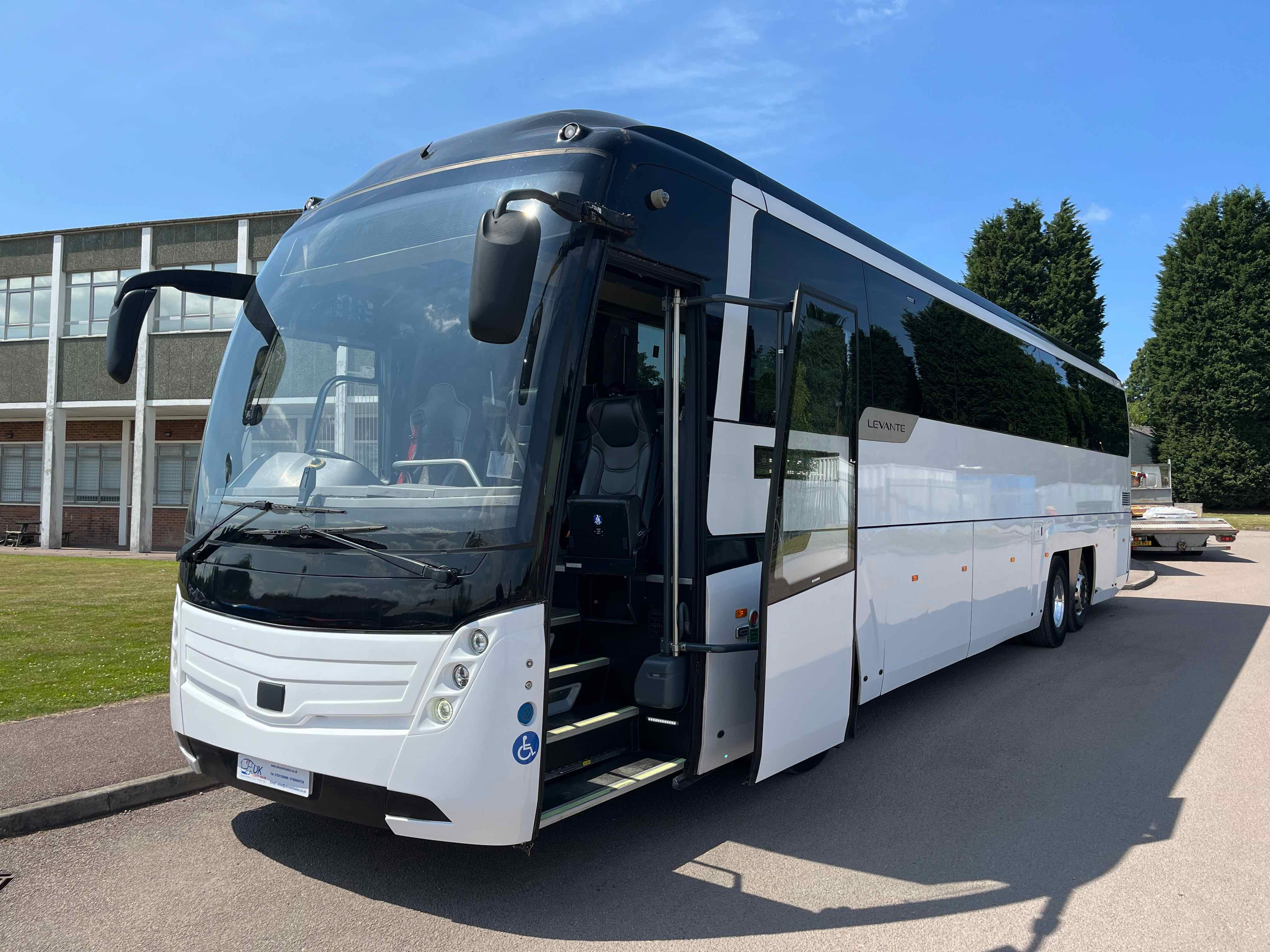 18 Scania K410 Caetano Levante 3 55 PSVAR Exec