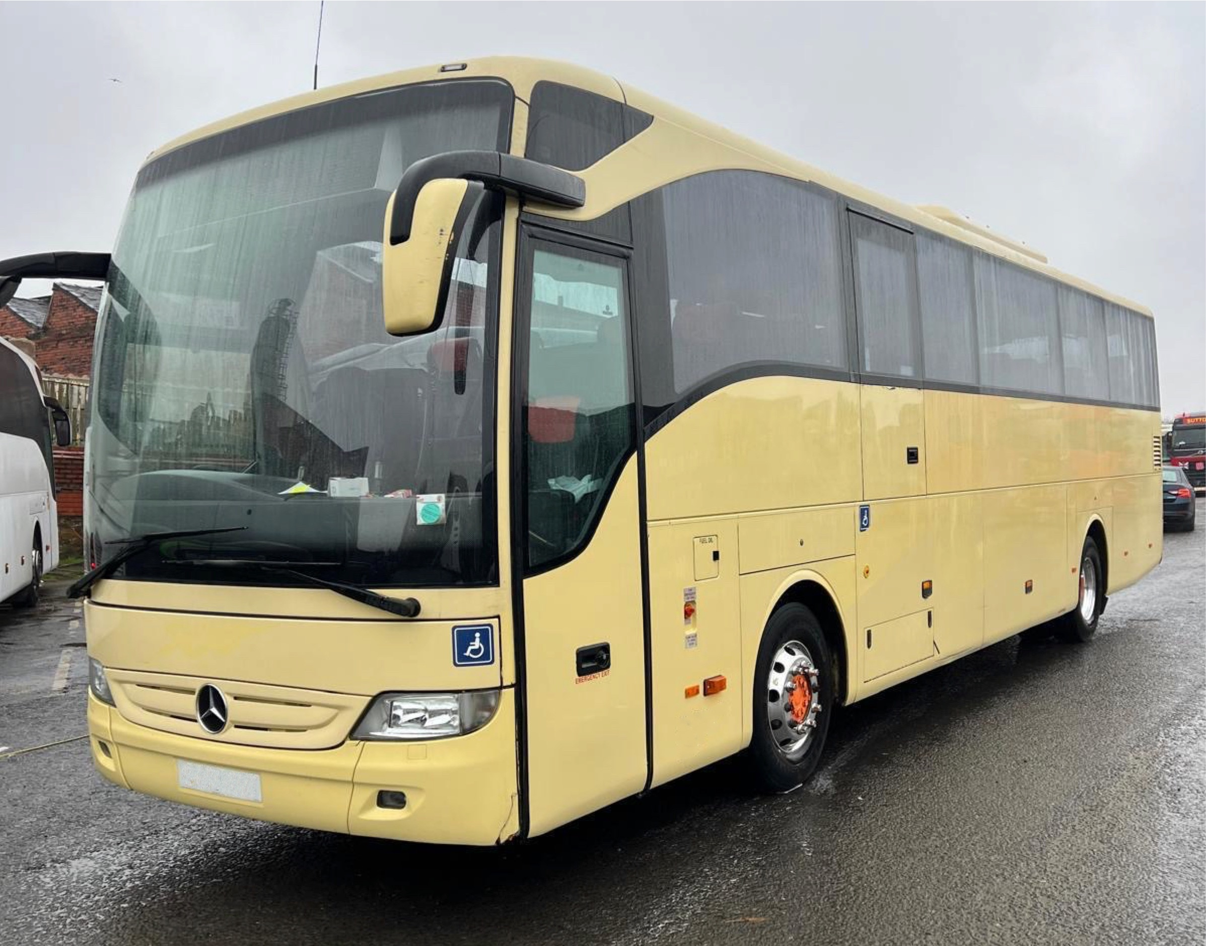 2011 Mercedes-Benz Tourismo 53 Seats PSVAR