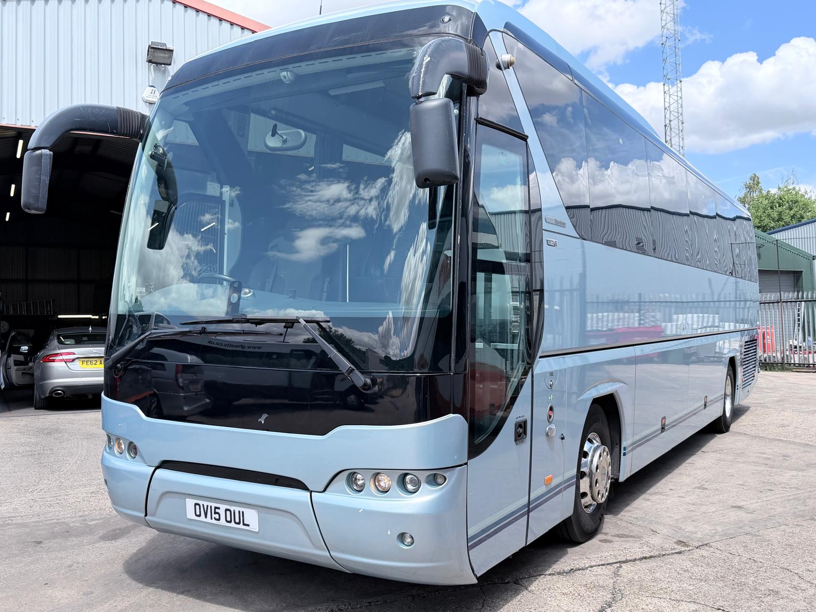 2015 NEOPLAN TOURLINER 49 SEAT EXEC EURO 6 — photo 1