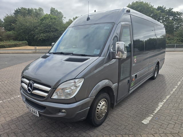 Nov 2012, Mercedes Sprinter 513 cdi, 19 Seater — photo 1