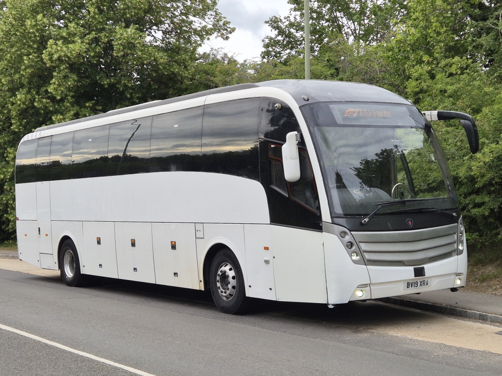 2019 (19) SCANIA K SERIES DIESEL SINGLE DECK 9.3 KEB 4X2 LEVANTE CAETANO Automatic — photo 1