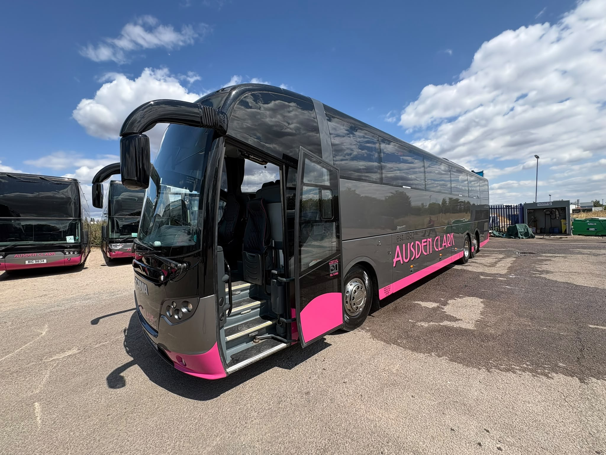 13 Scania K400 Omni Express 63 Seat Euro 6 — photo 1