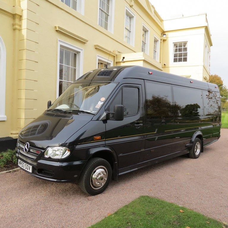 2003 Mercedes-Benz Sprinter / Stanford Coachworks — photo 1