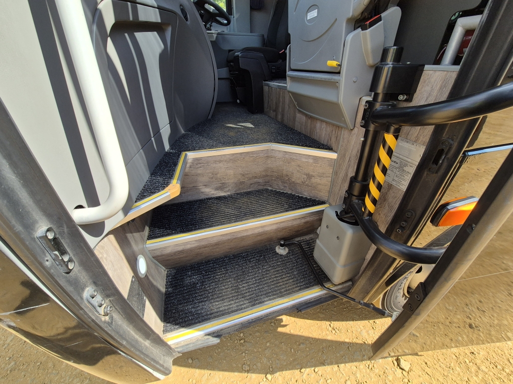 2023 (23) EVM DIESEL MINIBUS 4.5 — photo 1