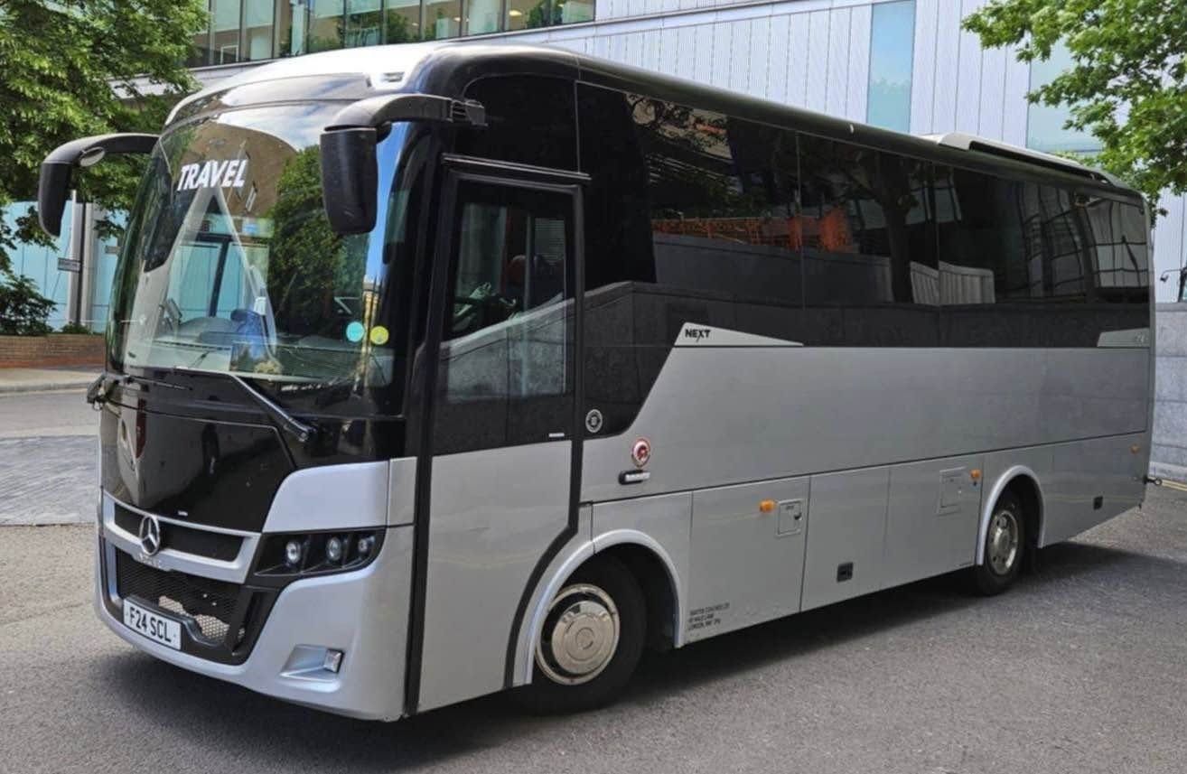 October 2015 Mercedes INDCAR Next Euro 6 — photo 1
