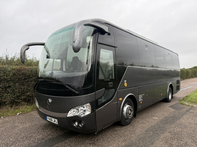 2017, Yutong TC9, 35 reclining seats + crew — photo 1