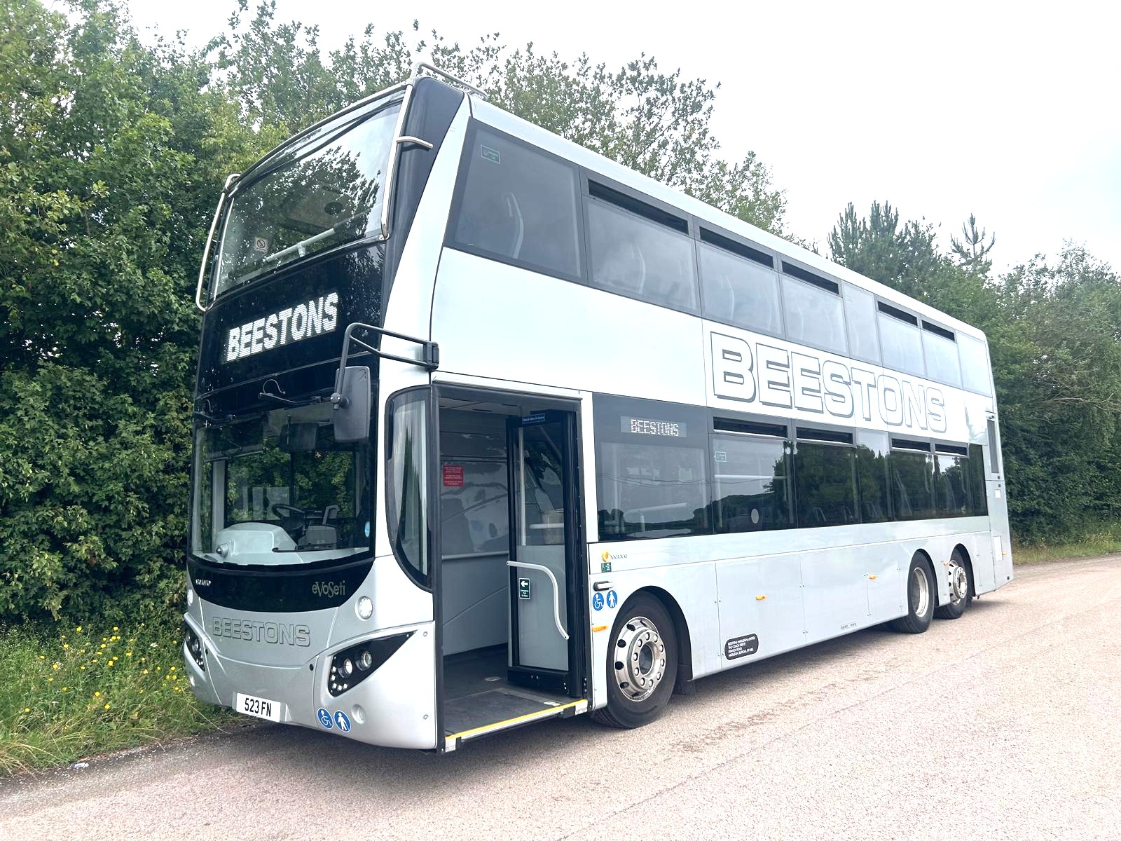 2025 Volvo B8L MCV Evoseti. 95 seats with seatbelts — photo 1