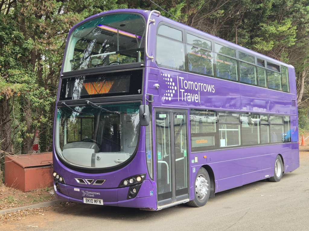 2010 (10) VOLVO B SERIES DIESEL DOUBLE DECK 9.4 B9TL Automatic — photo 1