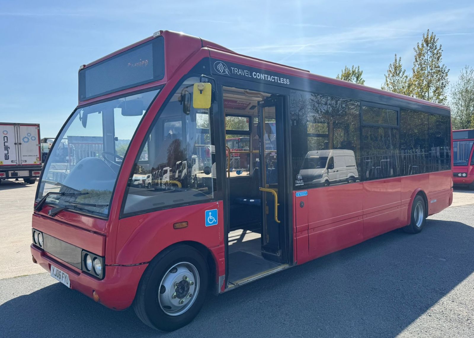 2006 Solo Slimline 8.5m. 25 seats/belts — photo 1