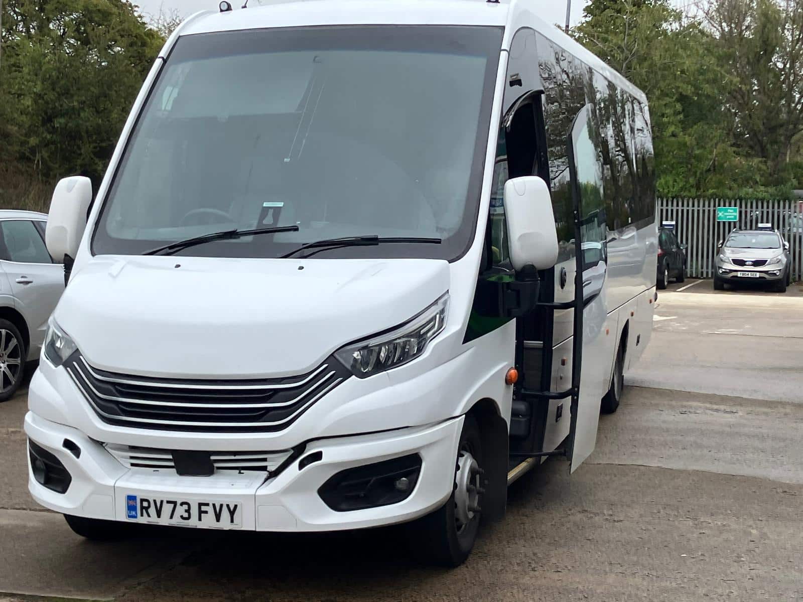 2023, Iveco Glance, 29 leather reclining seats + crew — photo 1